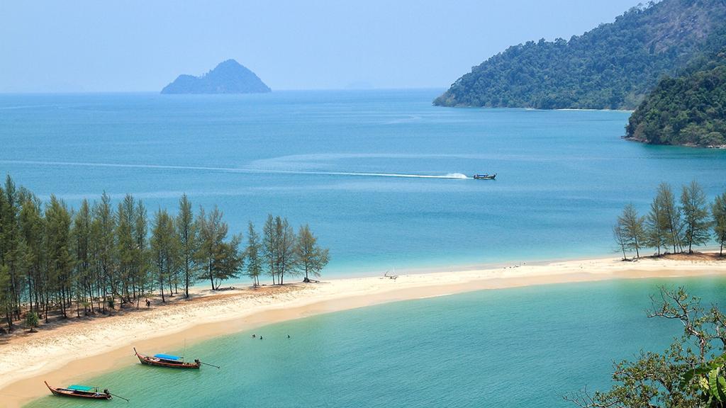 โปรแกรมเที่ยวเกาะกำ