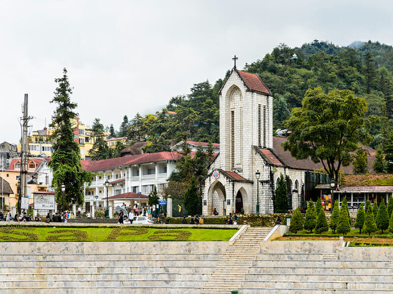 โบสถ์หินซาปา (SAPA STONE CHURCH) สถาปัตยกรรมแห่งกาลเวลา ใจกลางเมืองแห่งสายหมอก