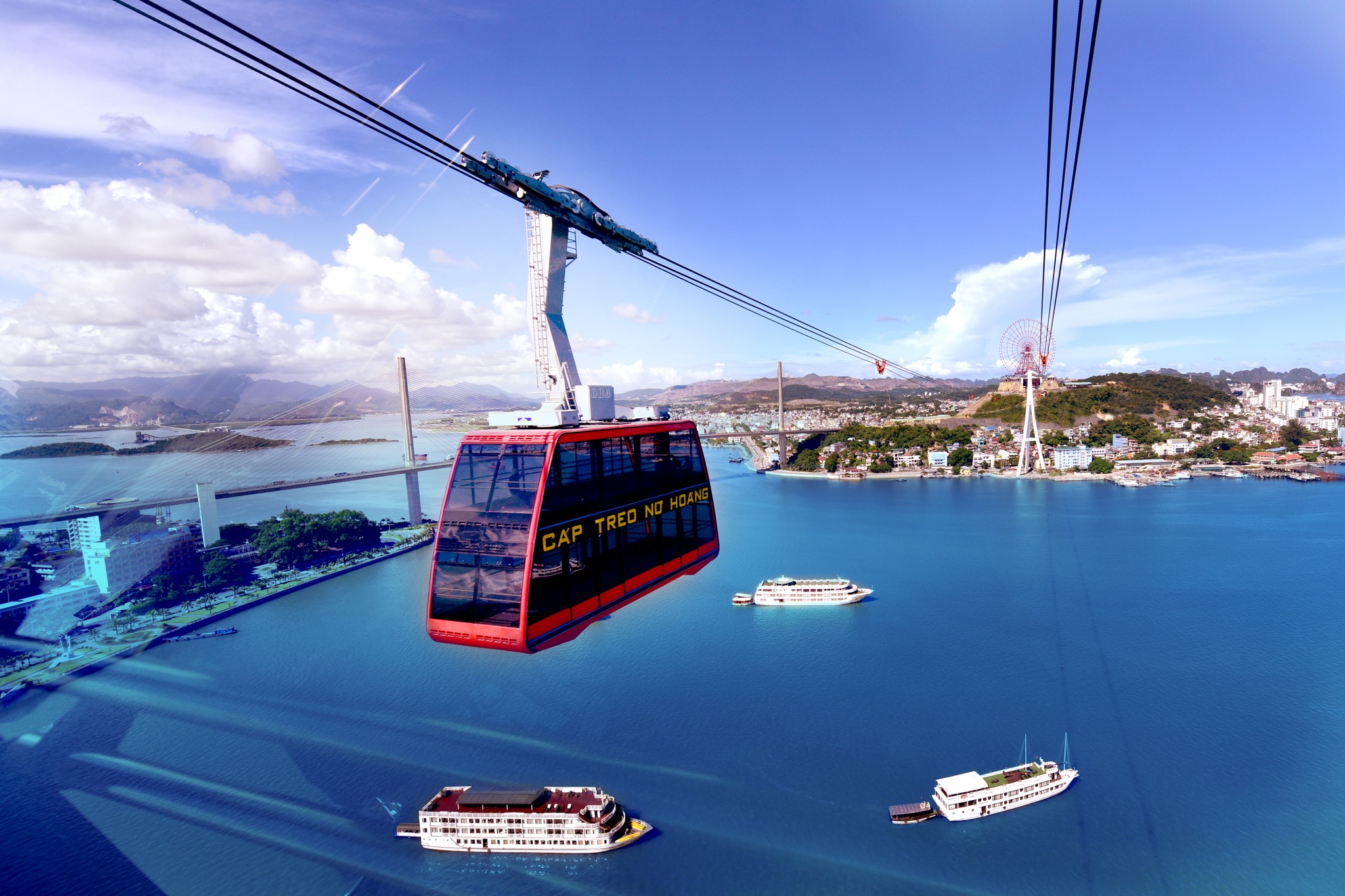 กระเช้าควีนฮาลอง (QUEEN HA LONG CABLE CAR) ชมความงดงามของอ่าวฮาลองจากมุมสูง